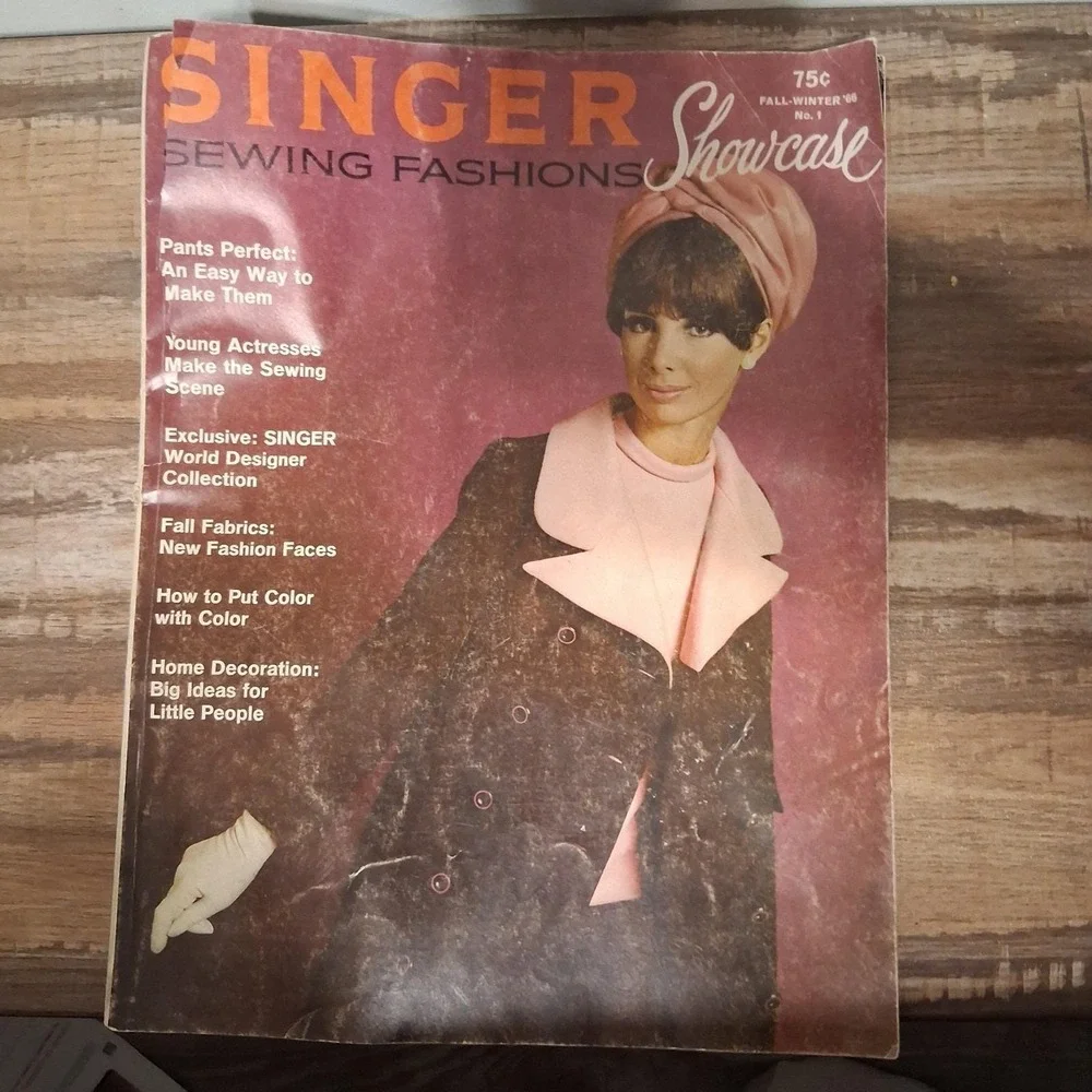 Rare Vintage Singer Showcase‎ 1966 Magazine Mod Fashion Full Color